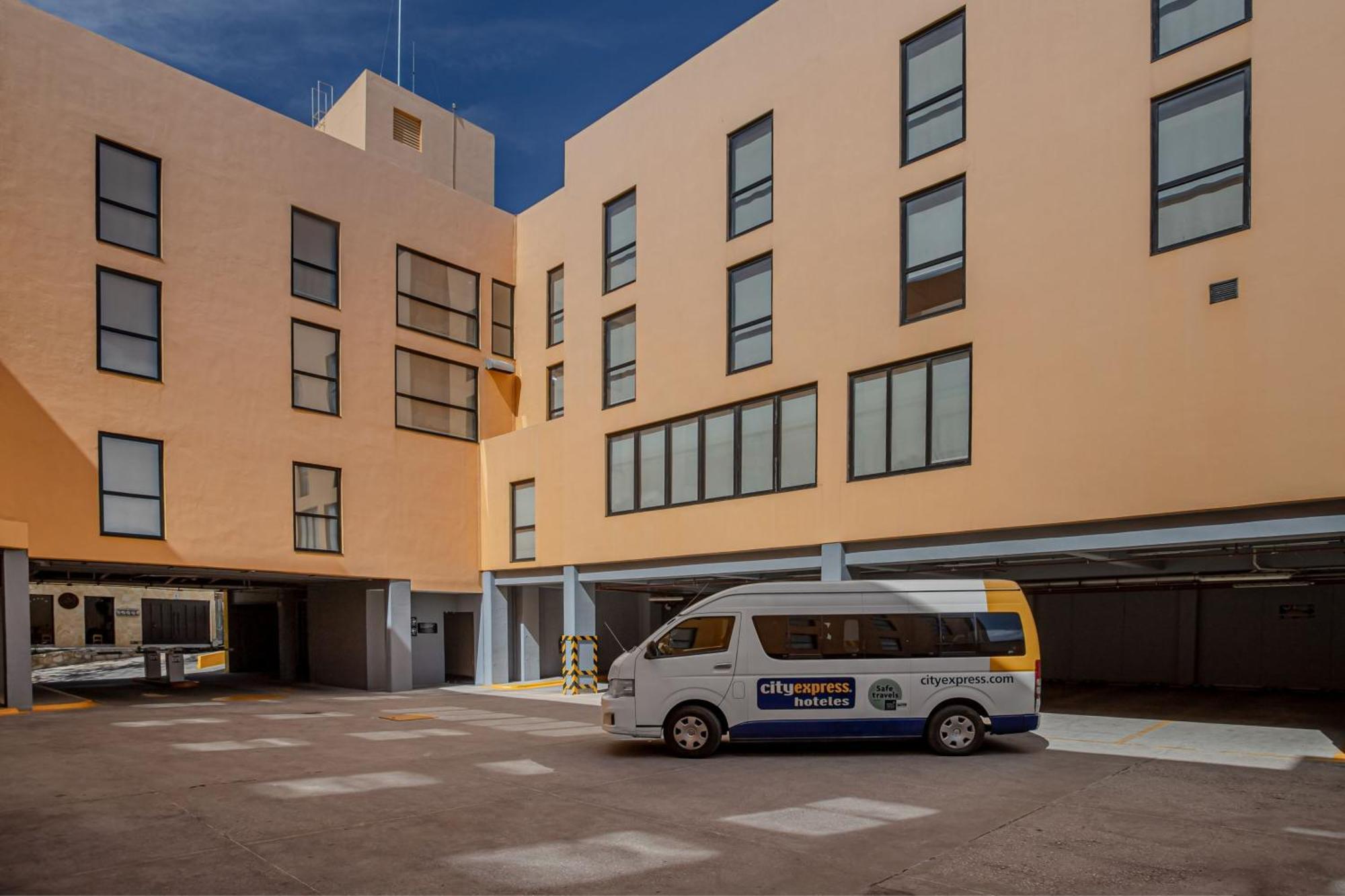 City Express By Marriott Oaxaca Buitenkant foto
