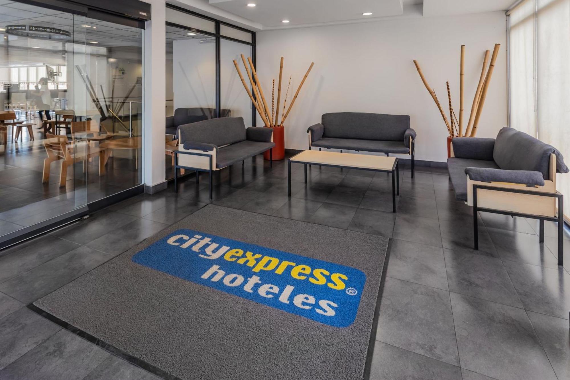 City Express By Marriott Oaxaca Buitenkant foto